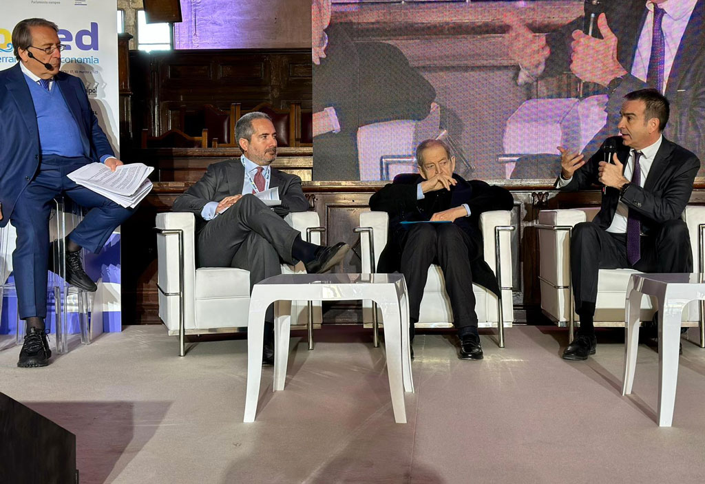Occhiuto al Festival Euromediterraneo dell’Economia a Napoli: "Porto Gioia Tauro opportunità, sviluppiamo Zes e area retroportuale"