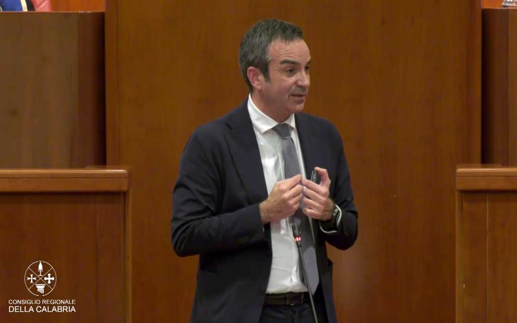 Sanità, arriva l'ok del Consiglio regionale: nasce in Calabria "Azienda Zero"