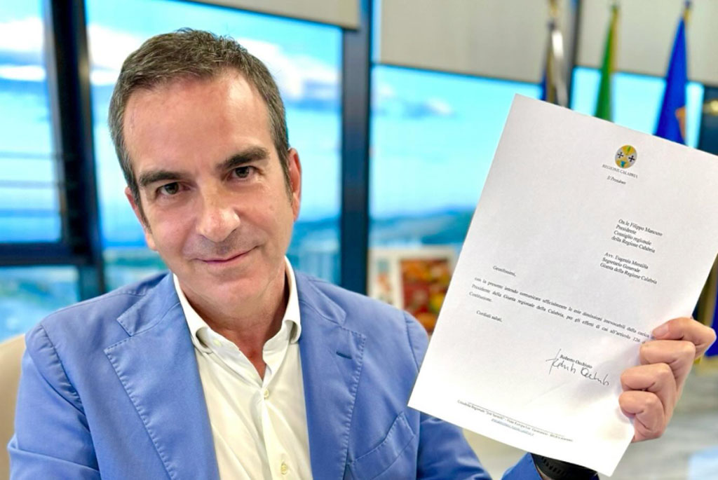 Regione Calabria, presidente Occhiuto ha firmato lettera dimissioni