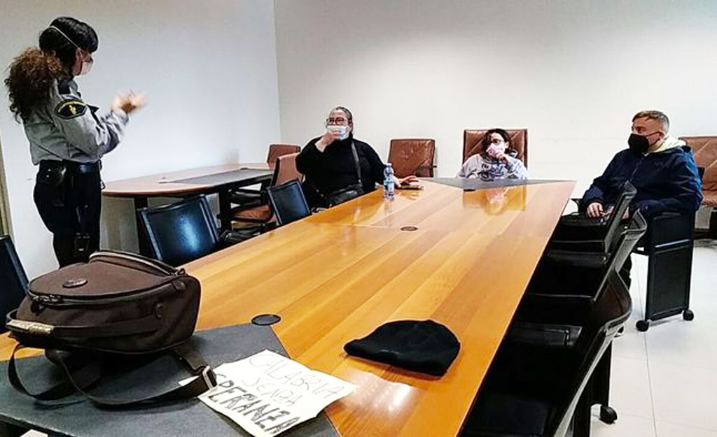 Covid, 'occupati' uffici commissario alla Sanità in Calabria 