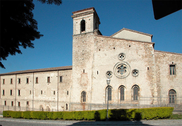 Nesci e Morra: “Inconcepibile Rsa in Abbazia florense”
