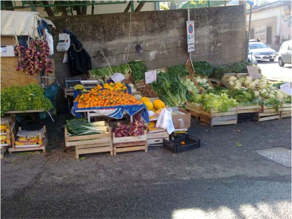 ASP Catanzaro: servizio igiene alimenti prosegue battaglia su esposizione inadeguata frutta