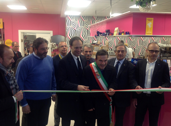 ok-Foto-Inaugurazione-con-Ministro-Martina.jpg