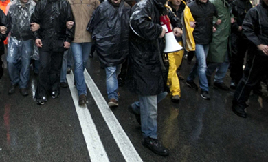 Calabria: Protesta a Crotone per pagamento indennità mobilità
