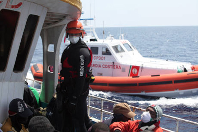 Calabria: Nuovo sbarco di immigrati nel crotonese