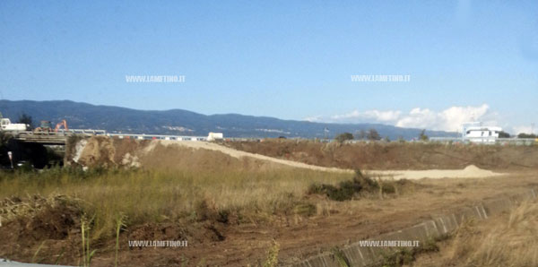 ok-lavori-rampa-uscita-svincolo-a3-lamezia-sett-2014.jpg