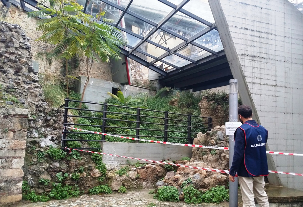 Degrado in piazzetta Toscano, sequestrata area archeologica a Cosenza