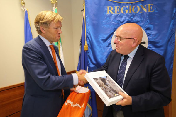 Oliverio riceve ambasciatore Olanda in Italia: "Concreta possibilità di cooperazione"