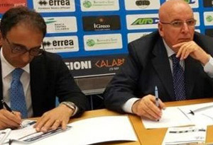 Rifiuti, Oliverio replica ad Abramo: "Non ha ancora completato la discarica di Alli, le colpe sono sue"
