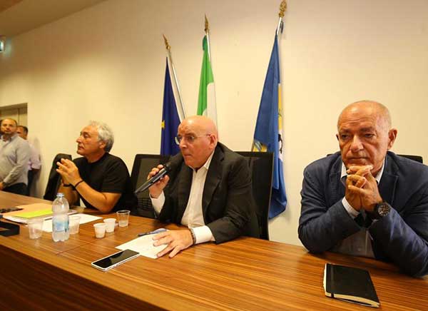 Progetto borghi per 359 comuni calabresi, Oliverio: "Una ricchezza su cui puntare per il futuro"
