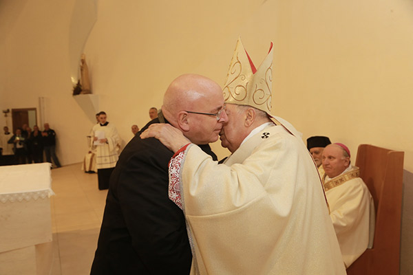 oliverio-chiesa-mendicino-3.jpg