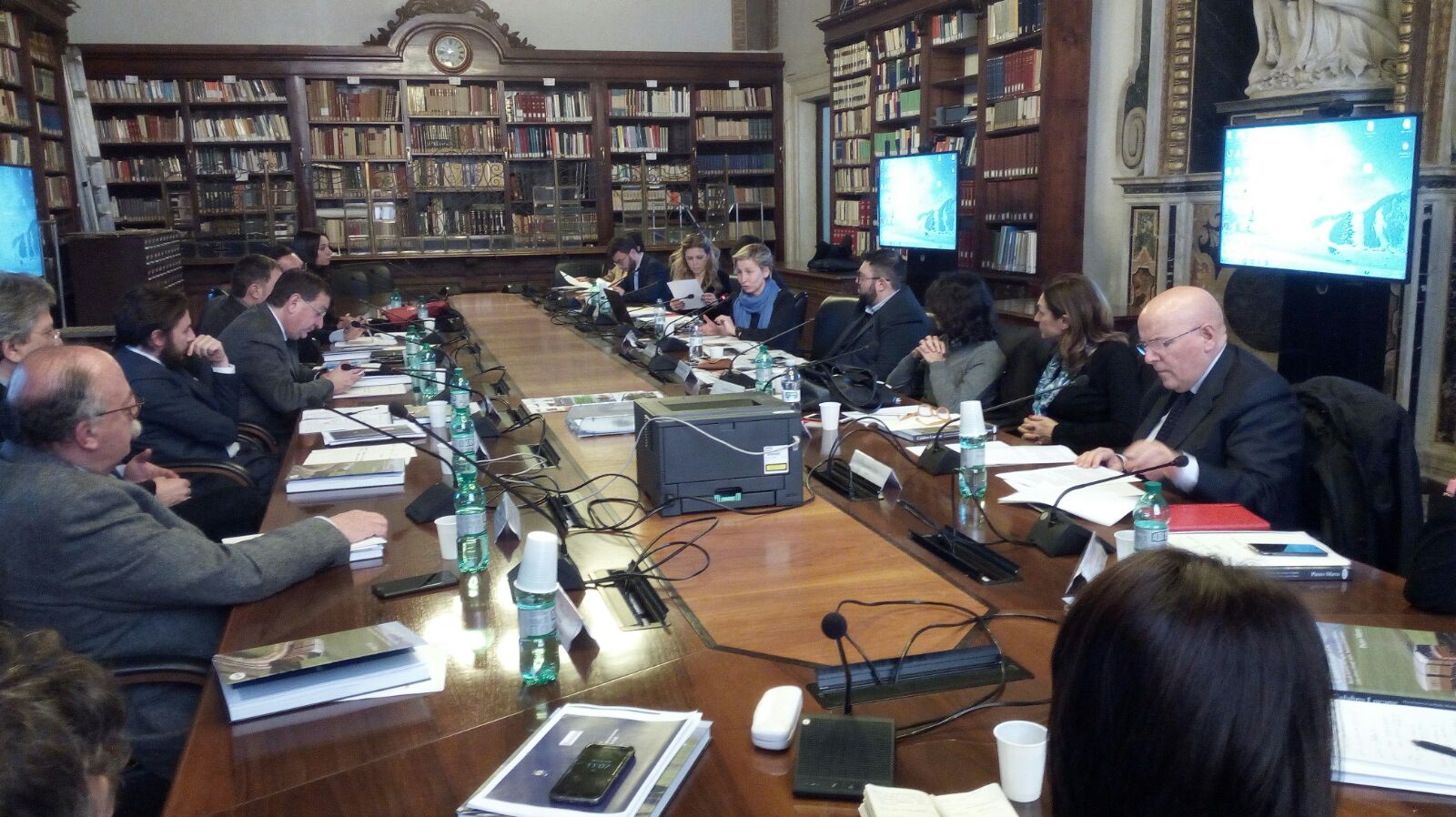 Incontro su riqualifica ferrovie calabresi, Oliverio: "Treno della Sila va valorizzato"