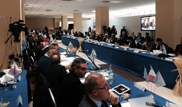 oliverio-foto-conf.jpg