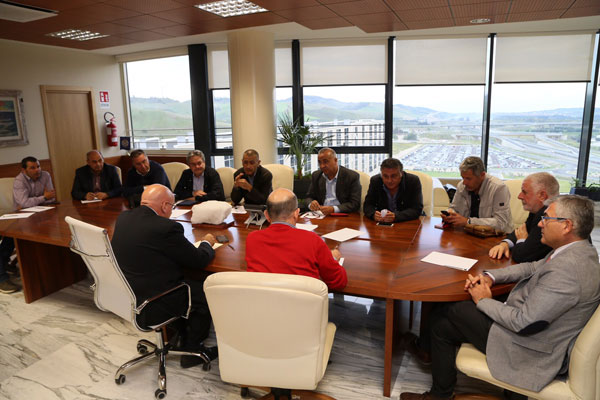 Porto Gioia Tauro, presidente Oliverio incontra sindacati su sciopero del 30 ottobre