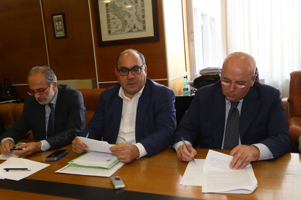 Regione: Oliverio, distratti fondi socio-assistenziale