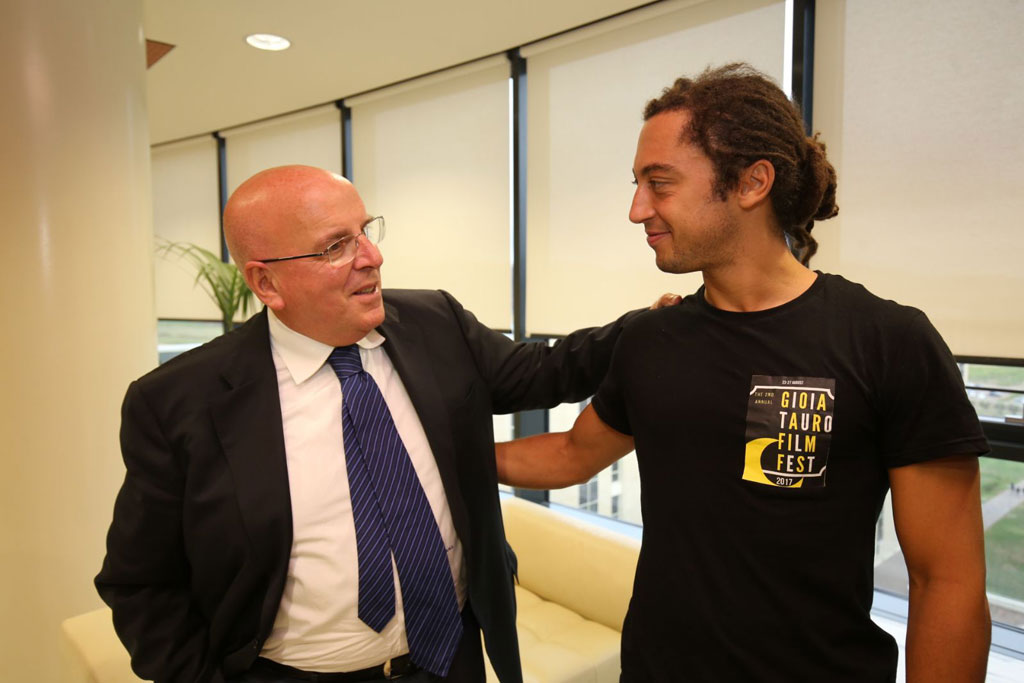 Oliverio incontra regista Jonas Carpignano, candidato all’Oscar con “A Ciambra”