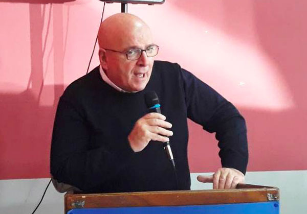 Lamezia, Oliverio ad assemblea Pd: “Fa più male il fango dei tuoi amici che quello dei tuoi avversari”