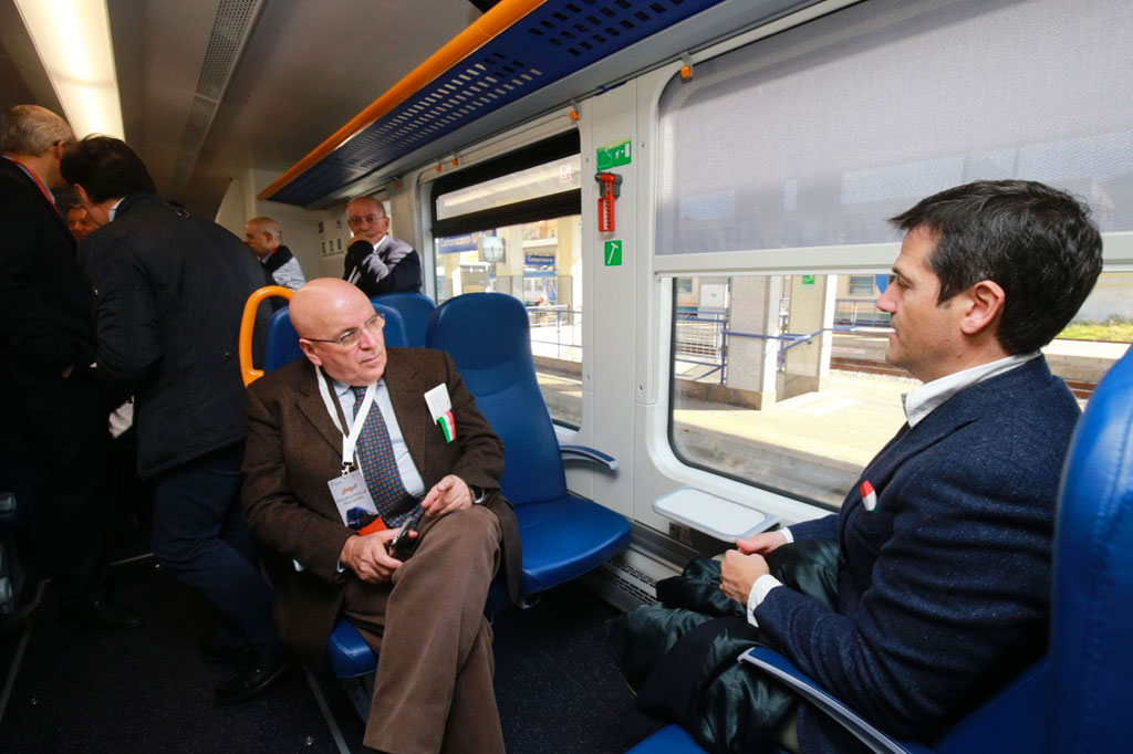 Calabria: inaugurato nuovo treno "Swing" per la tratta jonica