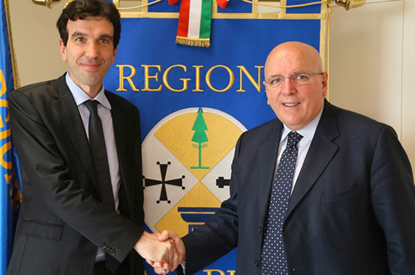 Oliverio scrive a ministro Martina: accelerare erogazione premi misure Psr Calabria