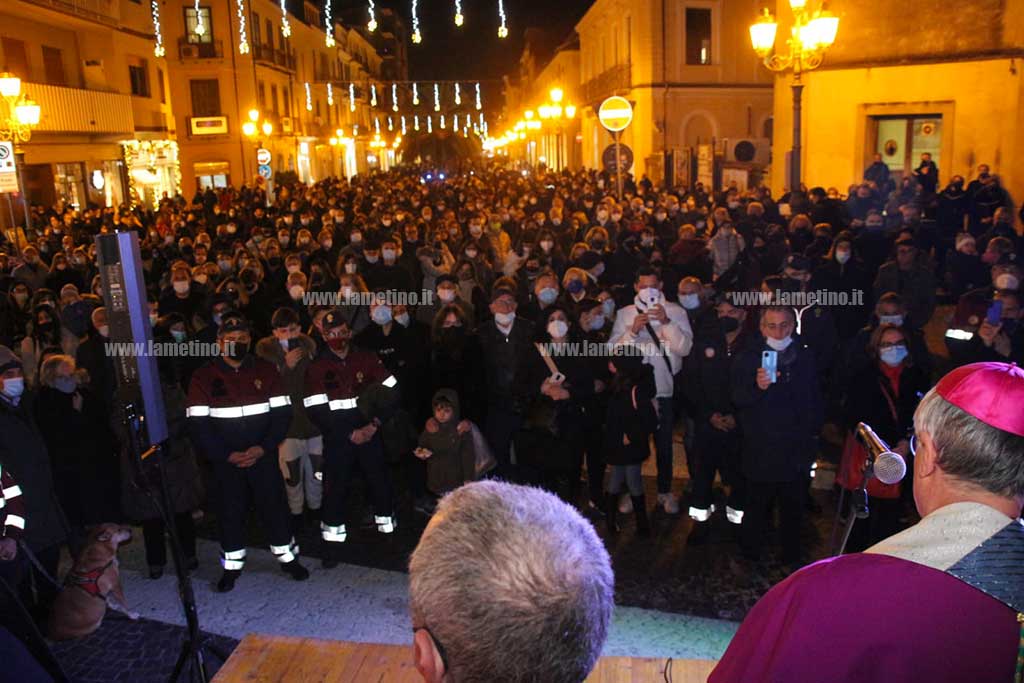 omaggio-floreale-immacolata-2021corso13-df66f3070843_36eda.jpg