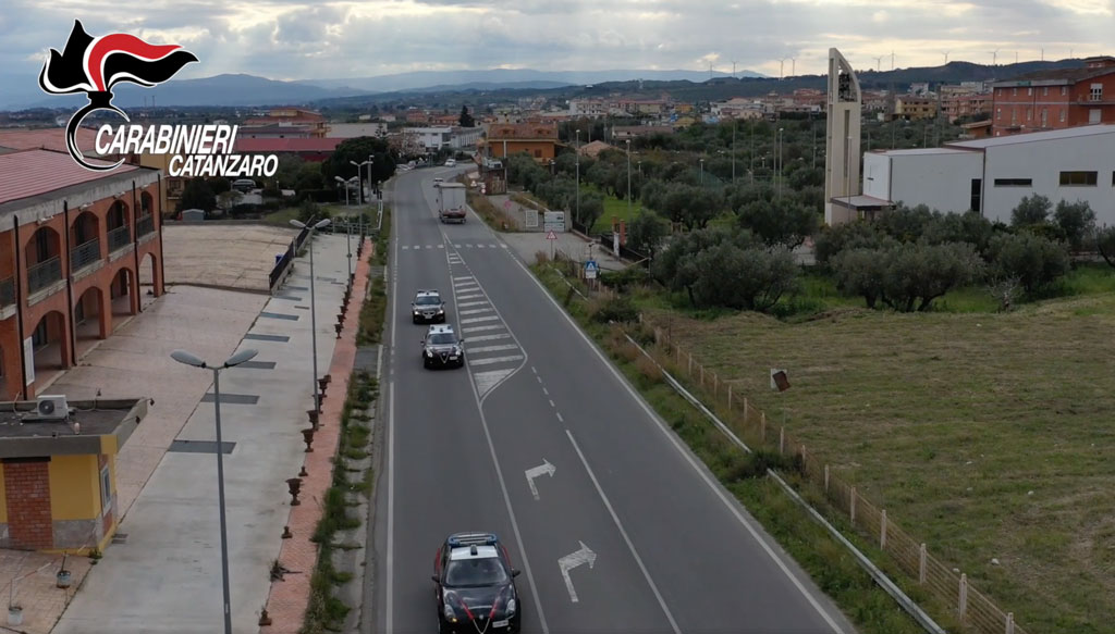 Operazione "Jonica", tra le accuse anche l'estorsione del boss per incontrare le amanti