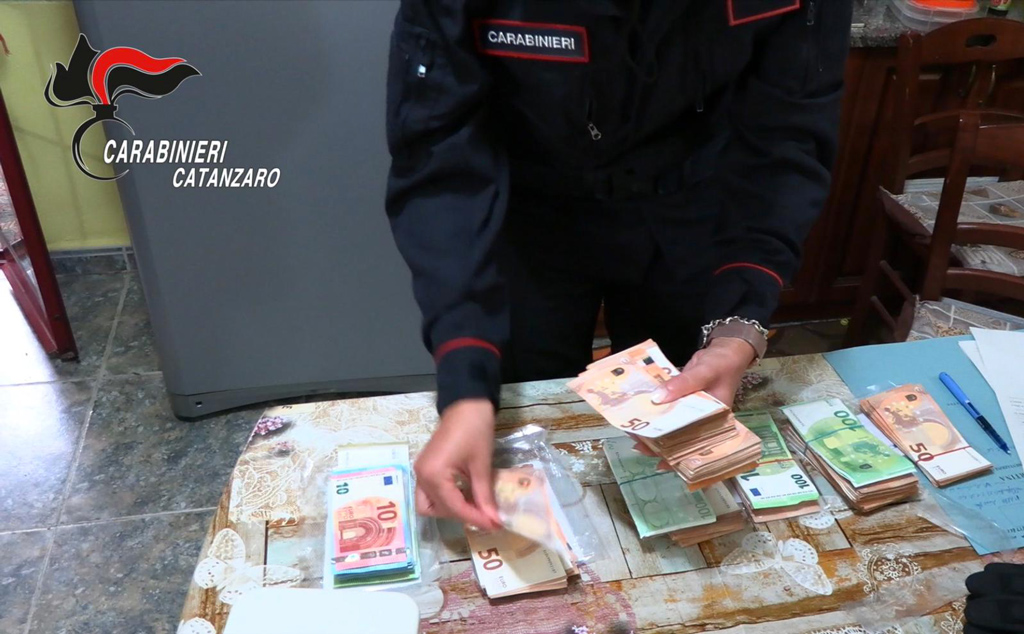 Operazione Pneus nel Catanzarese, estorsioni a imprenditori: tre arresti
