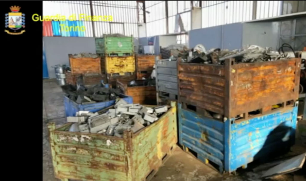 Operazione "Redivivus", 18 milioni di fatture per operazioni inesistenti: perquisite abitazioni e aziende anche a Lamezia, 22 indagati - VIDEO
