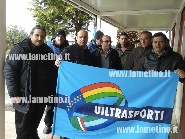 Lamezia: Collettivo Ex Palestra solidarizza con operai depuratore in sciopero