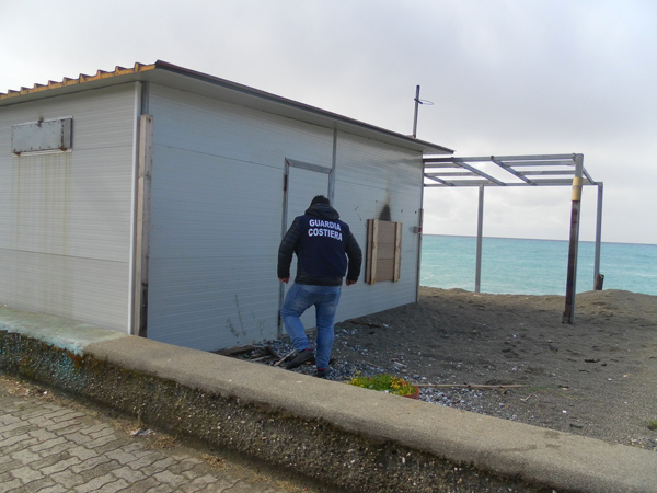operazione-Litoranea-g-costiera-area-sequestri-aprile-2014-2.jpg