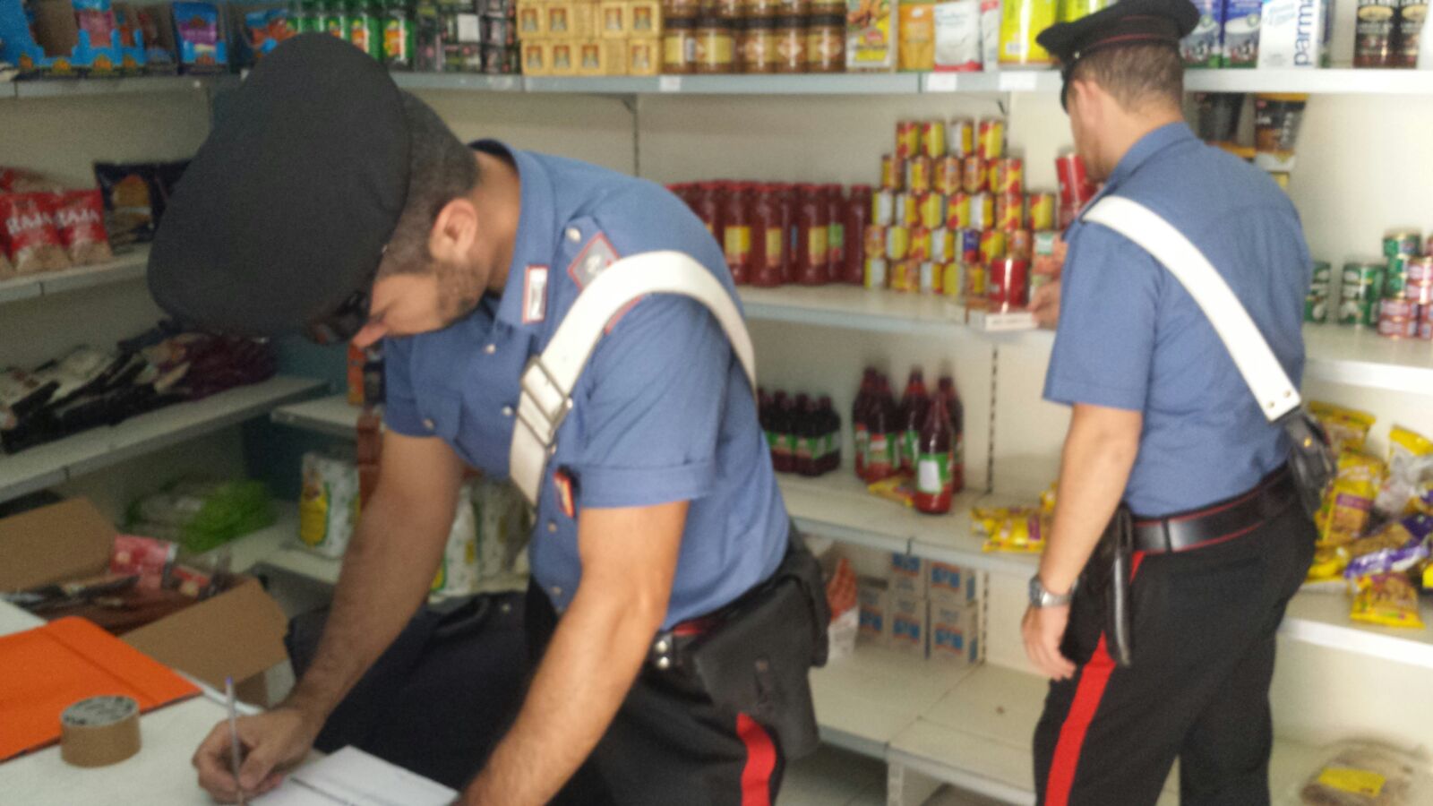 Controlli dei carabinieri a Crotone: 3 arresti, denunce e contravvenzioni