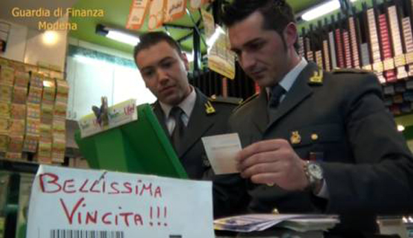 Operazione '10 e lotto', Guardia di Finanza sequestra beni per 210.000 euro 