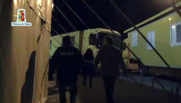 operazione-immigrazione-polizia.jpg