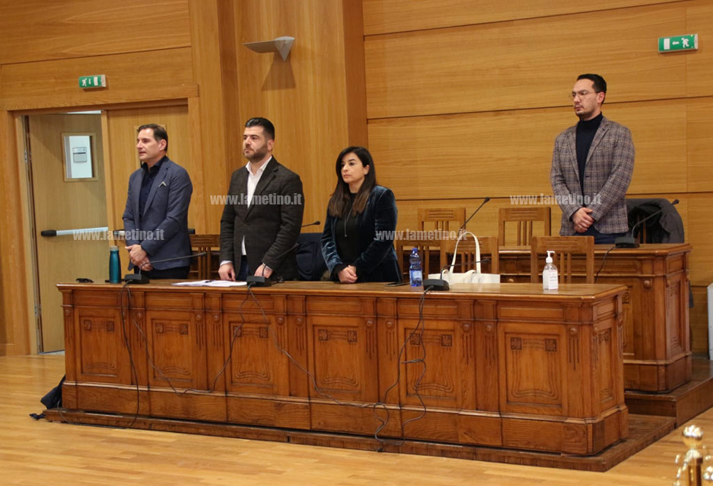 opposizione_3063c.jpg