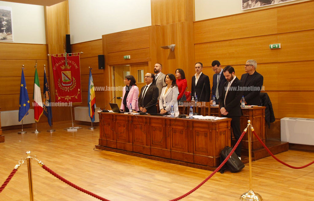 opposizioneconsiglio-comunale-Psc-161222608ab95a_4c9fe.jpg
