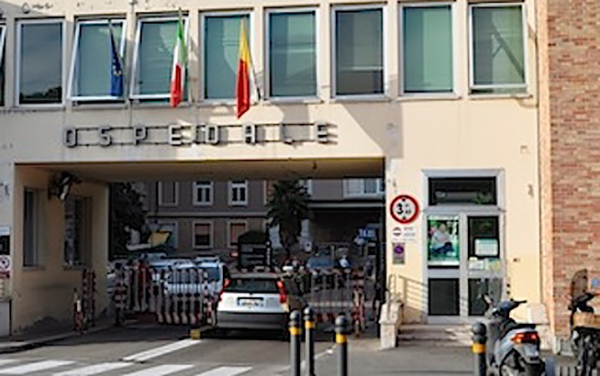 40enne calabrese ricoverato a Ravenna per meningite