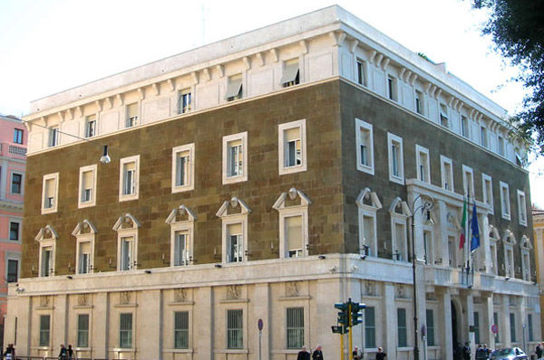 Csm sposa linea Tribunale minori di Reggio: “Via i figli ai boss che li coinvolgono nel clan”