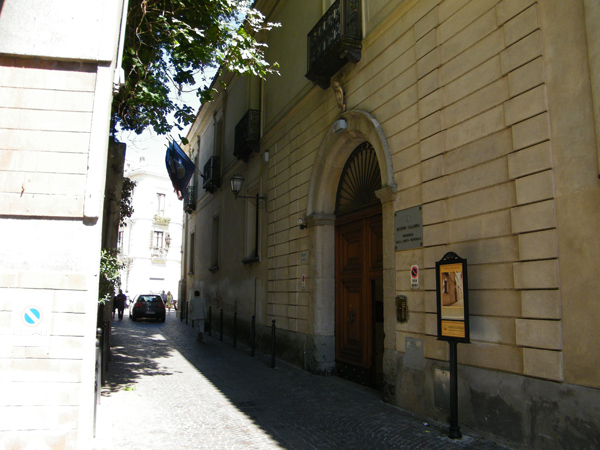 palazzo-alemanni-mattina.jpg