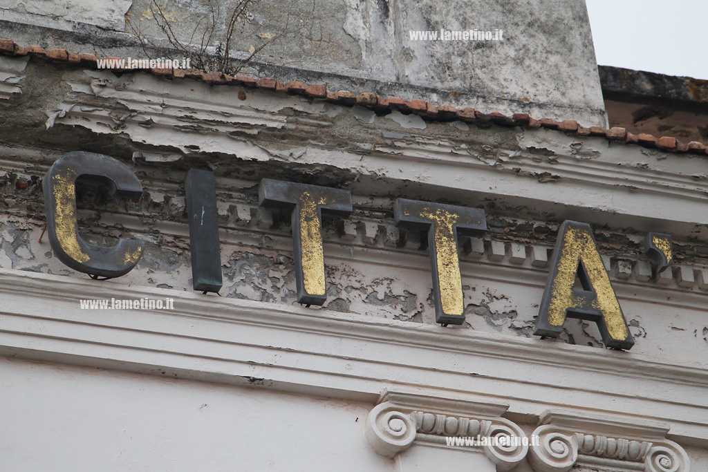 palazzo-citta-lamezia-degrado-9.jpg
