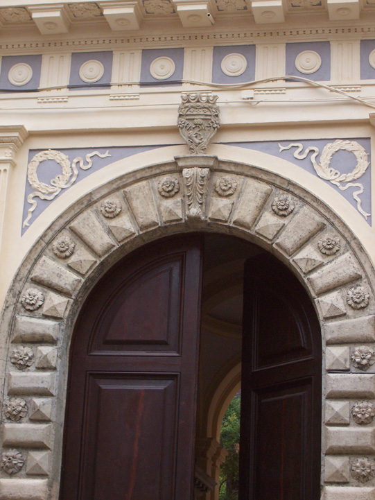 La biblioteca apre i battenti a Palazzo Nicotera