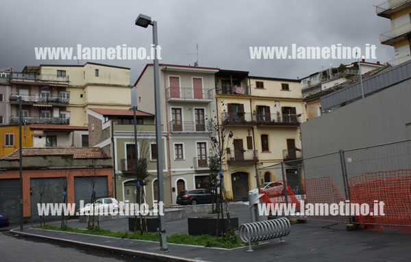 palo-rotto-piazza-mazzini-a-Lamezia.jpg