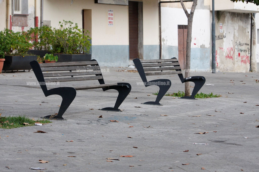 panchina-piazza-mercato-vecchio-4.jpg