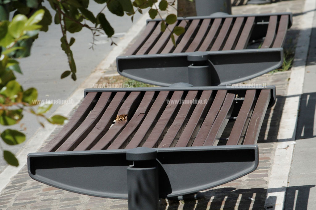 panchine-divelte-piazza-botticelli-3.jpg