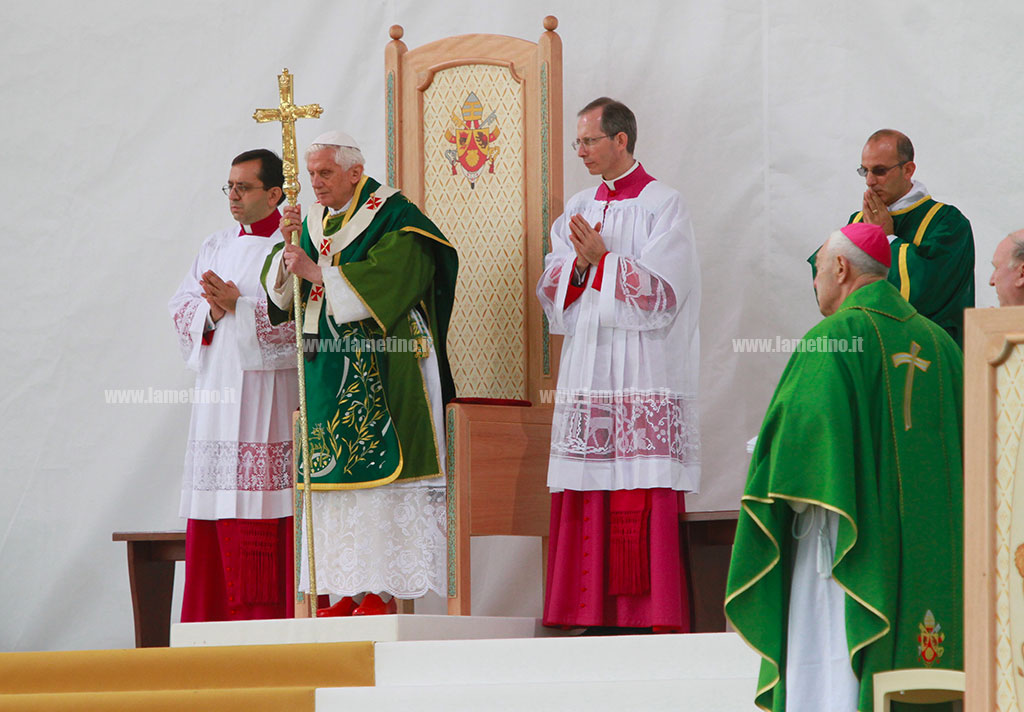 papa-benedetto-xvi-2_c219a.jpg