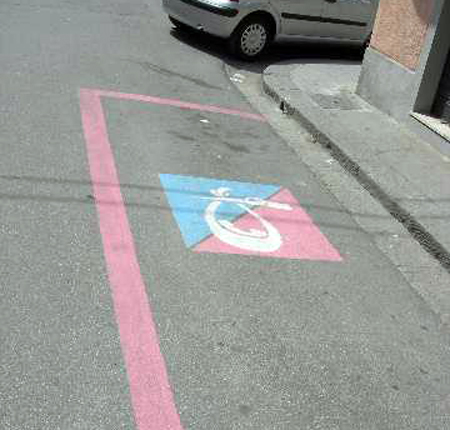 Lamezia: In arrivo dieci parcheggi "rosa" per donne in gravidanza e neo mamme