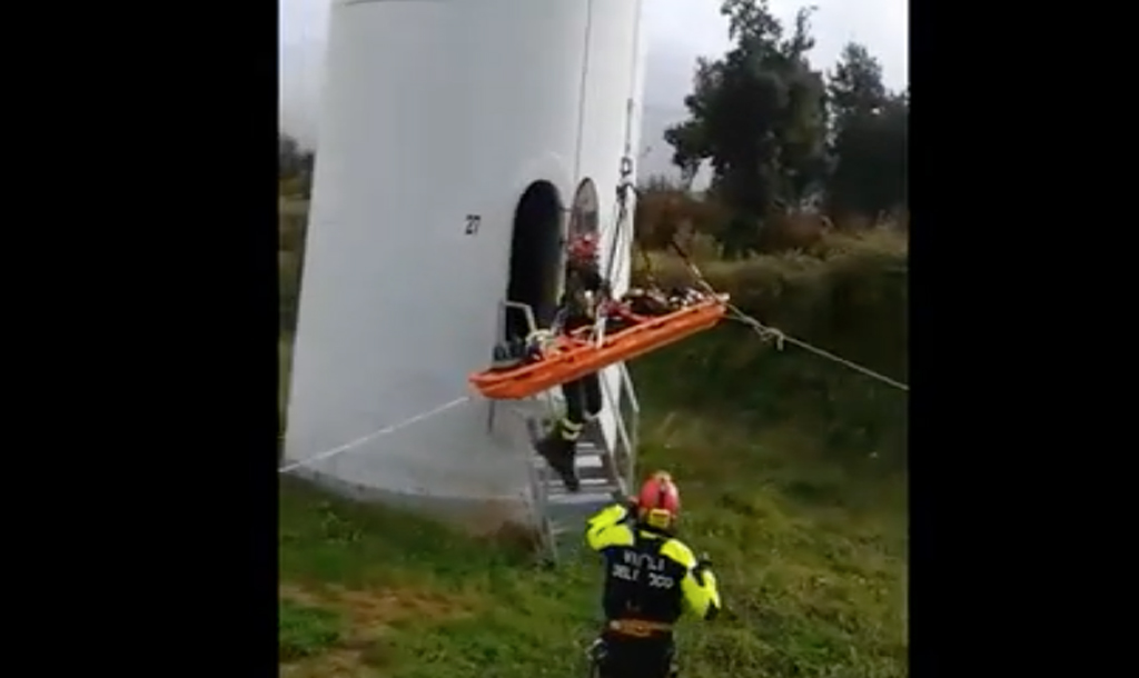Esercitazione nel parco eolico di Jacurso per i Vigili del Fuoco - VIDEO