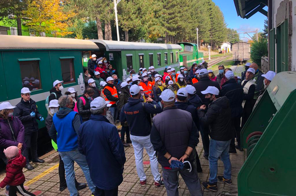 I boschi della Sila più puliti con il treno speciale di Ferrovie della Calabria: il resoconto dell'iniziativa