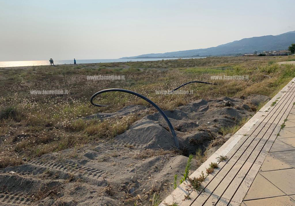 passerelle-spiaggia-Lamezia-202388683c_3a645.jpg