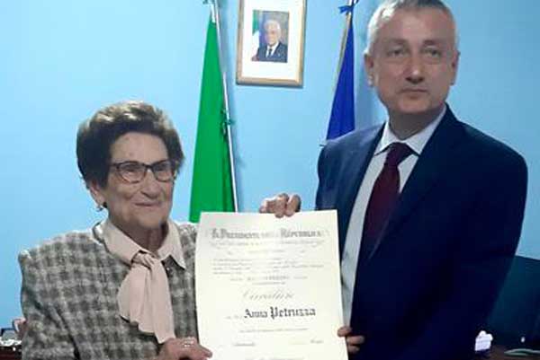 A ostetrica vibonese titolo di Cavaliere "Al Merito della Repubblica Italiana"