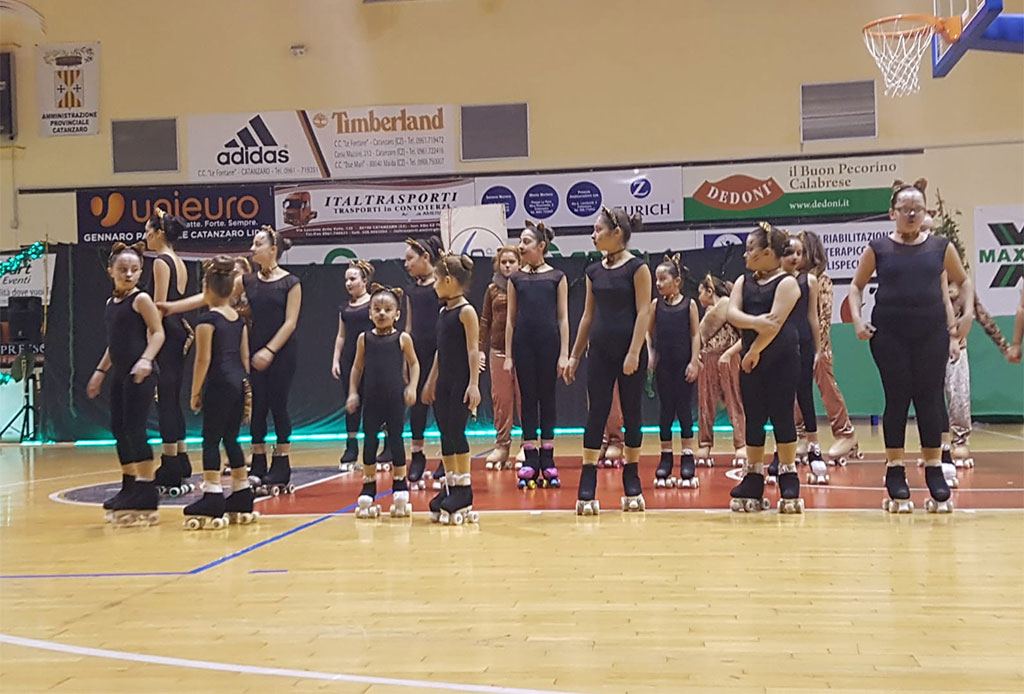 Saggio di Natale per le allieve dell'associazione pattinaggio Lamezia