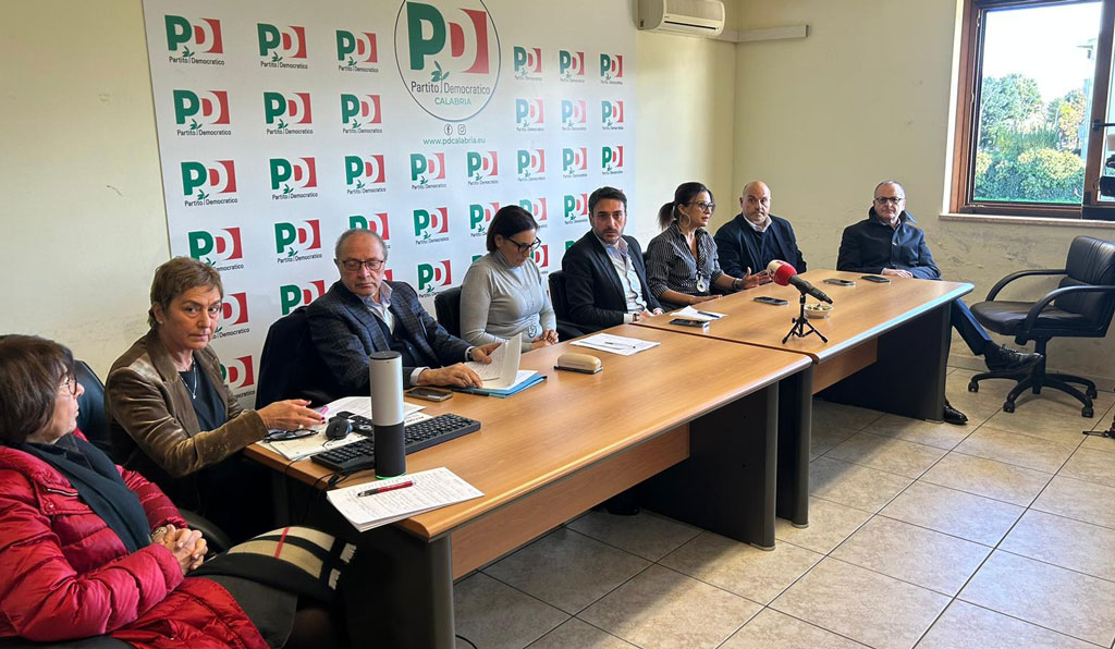 Ferrovie, Pd Calabria lancia l'allarme: "Spariti i soldi per l'alta velocità"